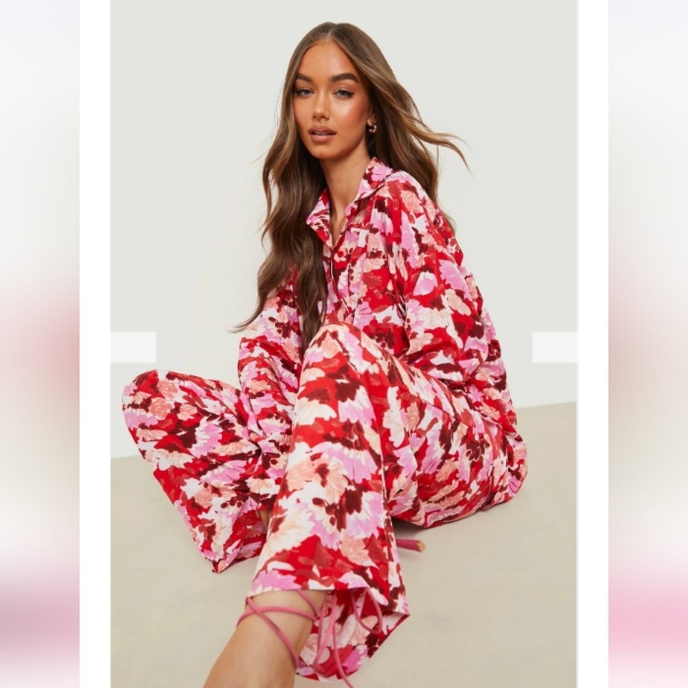 Floral Red and Pink Women's Set For Vacation, Work, Wedding Or Fun Sz 6